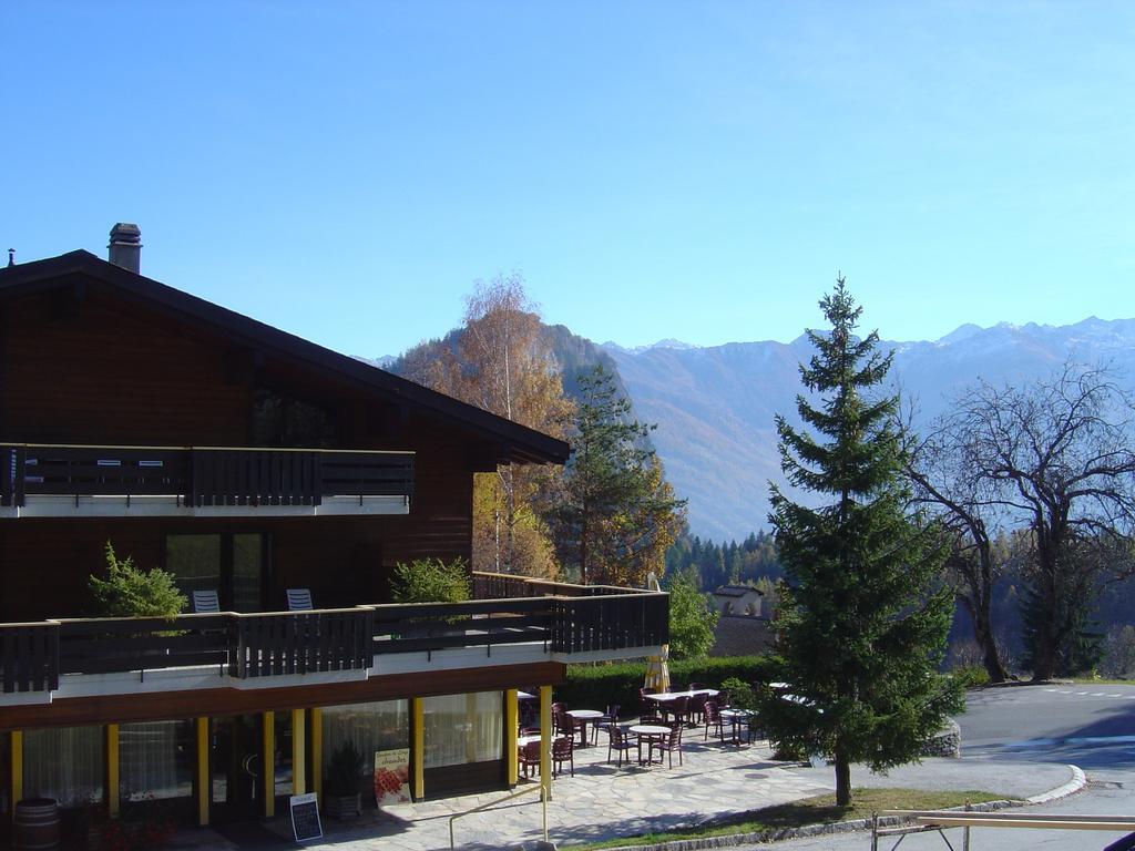 Hostellerie De L'Ardeve Овронна Экстерьер фото